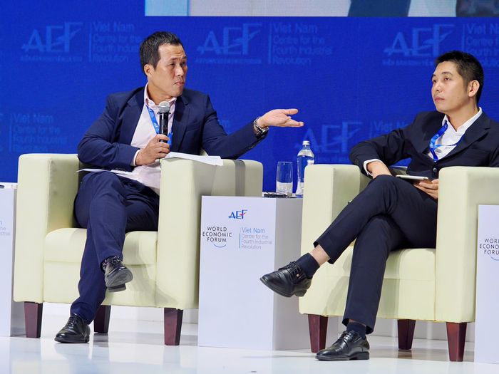  Các chuyên gia, doanh nghiệp tham gia phiên thảo luận trong khuôn khổ Diễn đàn Kinh tế Mùa thu năm 2026, ngày 27-10, tại TPHCM. Ảnh: HÙNG - TRIỀU 