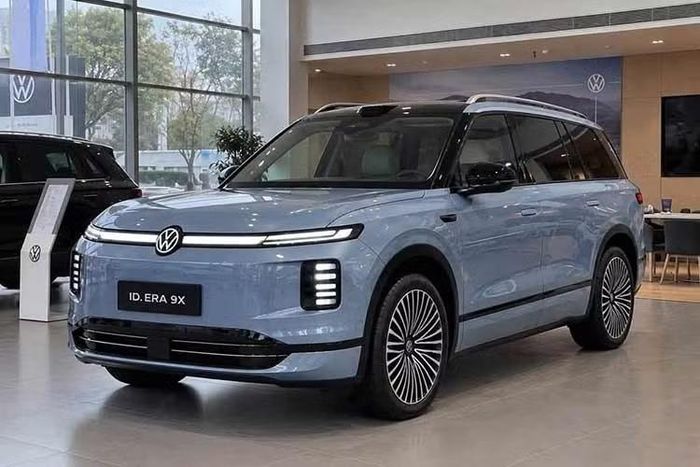 Theo kế hoạch công bố ban đầu, Volkswagen dự kiến bàn giao ID. Era 9X từ cuối tháng 10/2026. Tuy nhiên, một số đại lý đã thông báo thời gian giao xe sang tháng 1/2027 đối với các đơn đặt hàng trong tháng 9/2026, cho thấy lịch nhận xe có thể khác nhau tùy từng đợt đặt hàng. Sự xuất hiện của ID. Era 9X tại Việt Nam là bước tiến mới trong kế hoạch mở rộng danh mục xe điện hóa của Volkswagen.