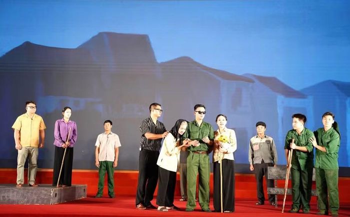 Vở diễn 'Người con gái Hà Nội' của Nhà hát Kịch nói Quân đội.