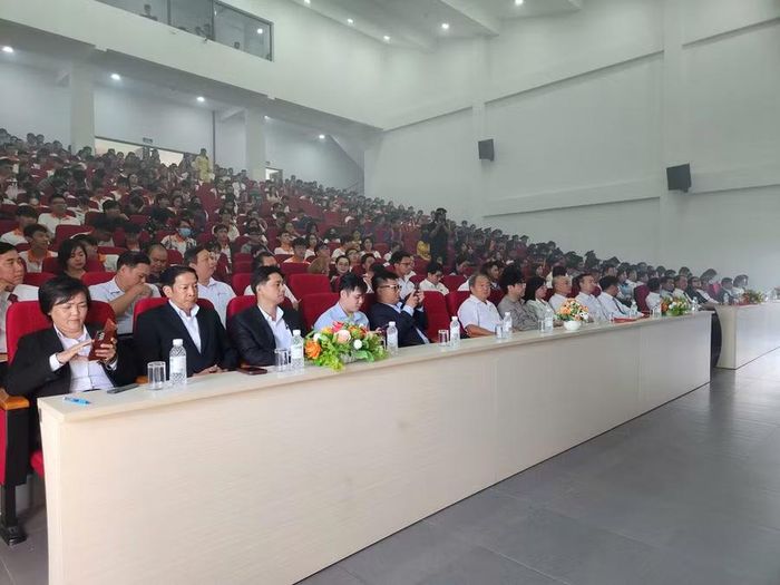 Toàn cảnh buổi lễ.