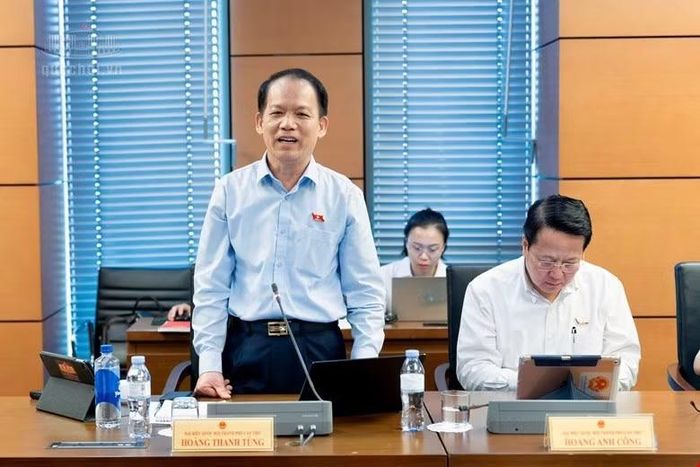 Bộ trưởng Bộ Tư pháp Hoàng Thanh Tùng. Ảnh: QH