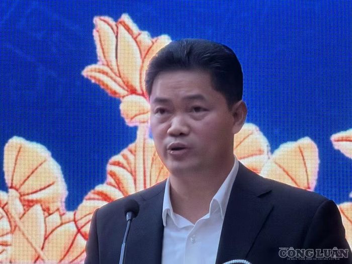 Thứ trưởng Bộ Y tế Vũ Mạnh Hà nhấn mạnh, đây là nội dung cần được cân nhắc kỹ lưỡng, bởi một mặt phải đáp ứng nhu cầu điều trị của người bệnh, mặt khác phải thiết lập cơ chế bảo vệ đặc biệt đối với người hiến chưa thành niên.