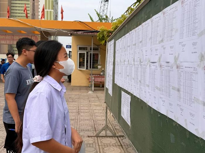 Kỳ thi tuyển sinh lớp 10 ở Hà Nội nhiều năm qua luôn gây áp lực lớn đối với học sinh