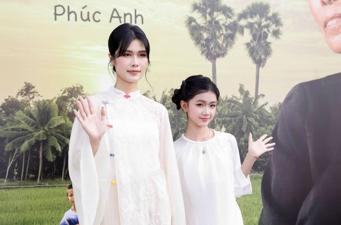 Ca sĩ Phúc Anh ra mắt MV mới trong dự án âm nhạc 54 dân tộc Việt Nam.