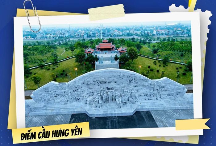Điểm cầu Hưng Yên đặt tại tượng đài Bác Hồ với nông dân Việt Nam. Ảnh: FBCT