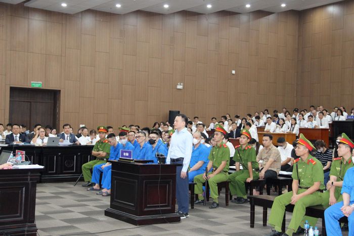 Bị cáo Nguyễn Hoà Bình tại phiên tòa.
