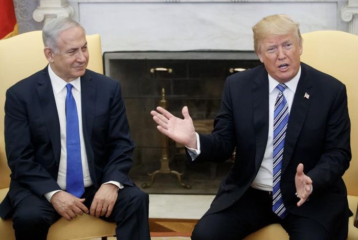 Tổng thống Mỹ Donald Trump (phải) và Thủ tướng Israel Benjamin Netanyahu. Ảnh: NYT