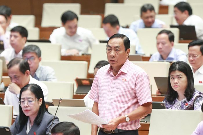 Đại biểu Phạm Văn Hòa