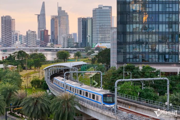 Metro TPHCM đang từng bước định hình thói quen di chuyển xanh của người dân