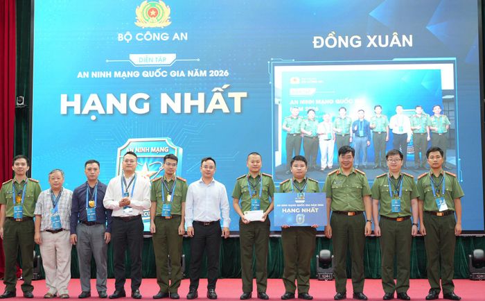 Đội Đồng Xuân nhận giải Nhất chương trình “Diễn tập an ninh mạng quốc gia 2026”.
