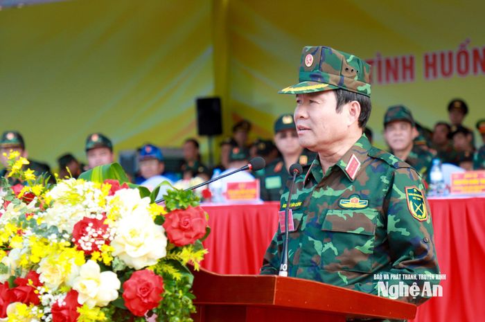 Đại tướng Nguyễn Tân Cương - Ủy viên Trung ương Đảng, Ủy viên Thường vụ Quân ủy Trung ương, Tổng Tham mưu trưởng Quân đội Nhân dân Việt Nam, Thứ trưởng Bộ Quốc phòng, Trưởng Ban chỉ đạo diễn tập Bộ Quốc phòng phát biểu chỉ đạo. Ảnh: Thành Duy