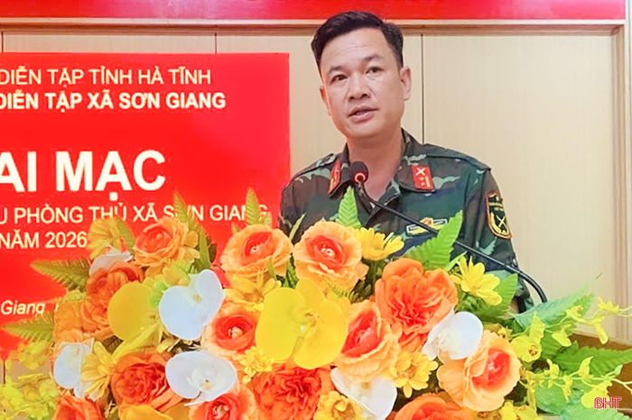 Trung tá Nguyễn Phi Vũ - Trung đoàn trưởng Trung đoàn bộ binh 25, Bộ CHQS tỉnh phát biểu.