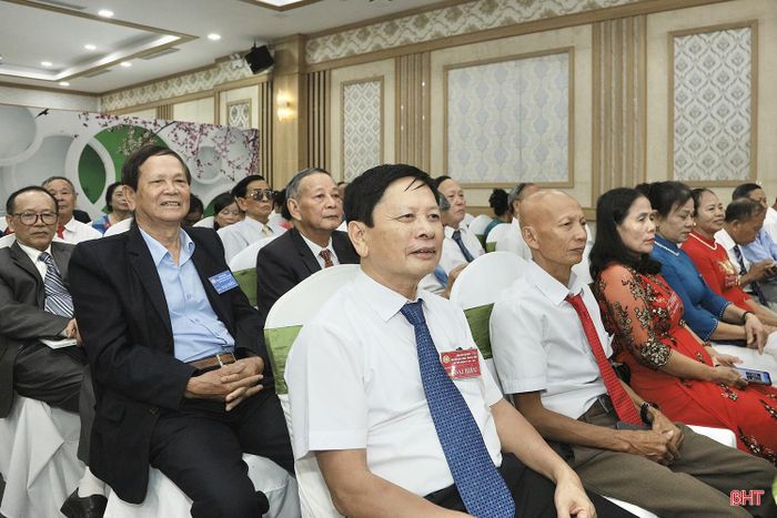 Hơn 130 đại biểu là đại diện cho các chi hội, tổ hội trên toàn tỉnh tham dự đại hội.
