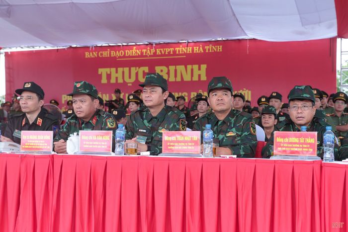Các đồng chí Ủy viên BTV Tỉnh ủy tham dự diễn tập.