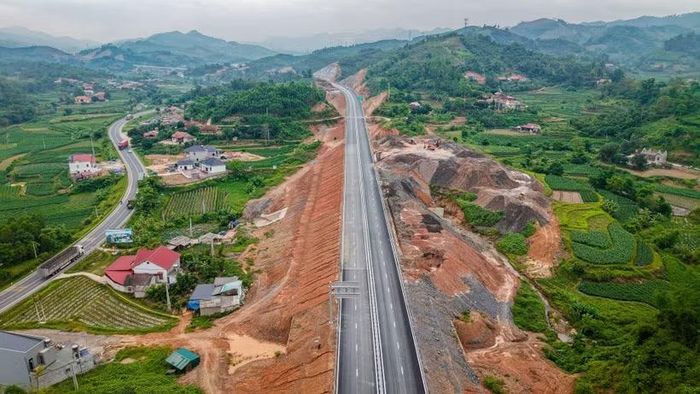 Dự án đường cao tốc Hữu Nghị-Chi Lăng. (Ảnh: PV/Vietnam+)