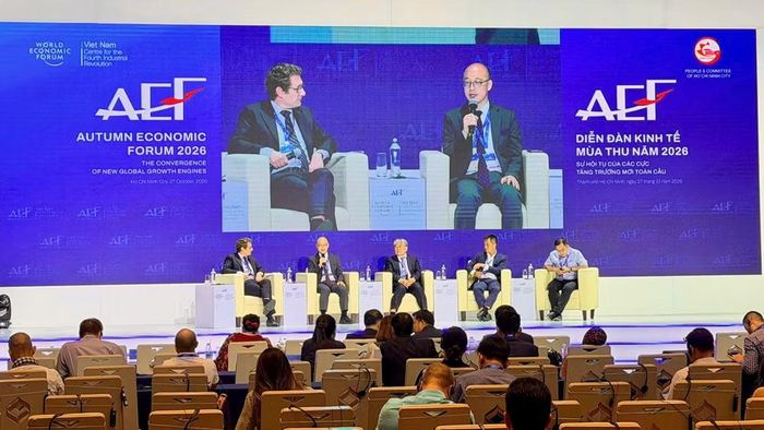 Các chuyên gia trong và ngoài nước trao đổi nhiểu chuyên đề khác nhau, trong khuôn khổ Diễn đàn Kinh tế Mùa thu năm 2026.