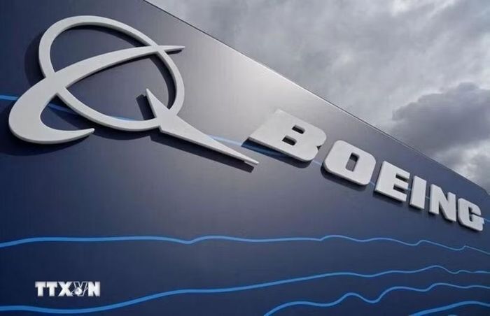 Biểu tượng hãng chế tạo máy bay Boeing. (Ảnh: IRNA/TTXVN)