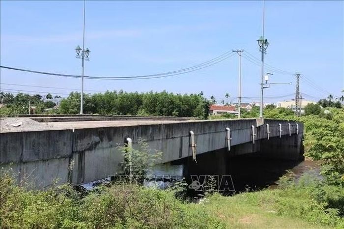 Dự án mới chỉ thi công được một nửa rồi dừng lại do chưa được đồng bộ khớp nối hạ tầng.