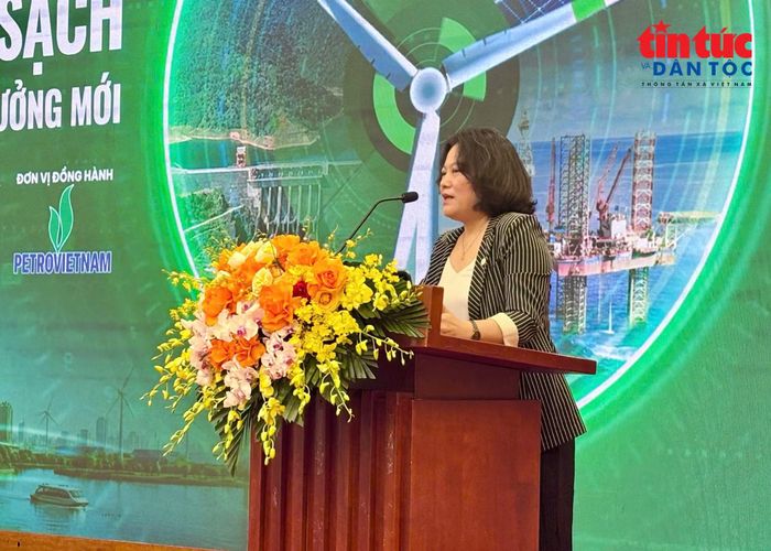 Bà Nguyễn Thị Thu Huyền, Viện Năng lượng, Bộ Công Thương phát biểu tại chương trình.