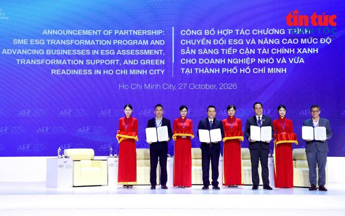 Các đơn vị công bố hợp tác triển khai chương trình chuyển đổi ESG và nâng cao khả năng tiếp cận tài chính xanh cho doanh nghiệp nhỏ và vừa tại TP Hồ Chí Minh.