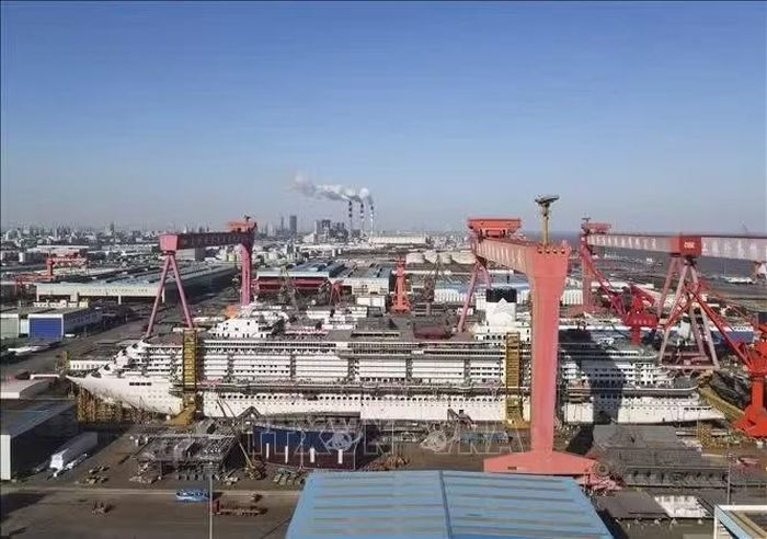 Xưởng đóng tàu Thượng Hải Waigaoqiao tại Trung Quốc. Ảnh: THX/TTXVN