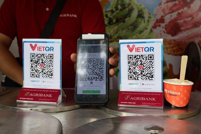 Việc sử dụng mã QR trong thanh toán trở nên phổ biến. Ảnh: Minh Ngọc