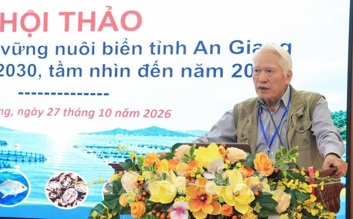 PGS.TS. Nguyễn Chu Hồi, nguyên Phó Tổng cục trưởng Tổng cục Biển và Hải đảo Việt Nam, phát biểu tại Hội thảo. Ảnh: Lê Huy Hải - TTXVN