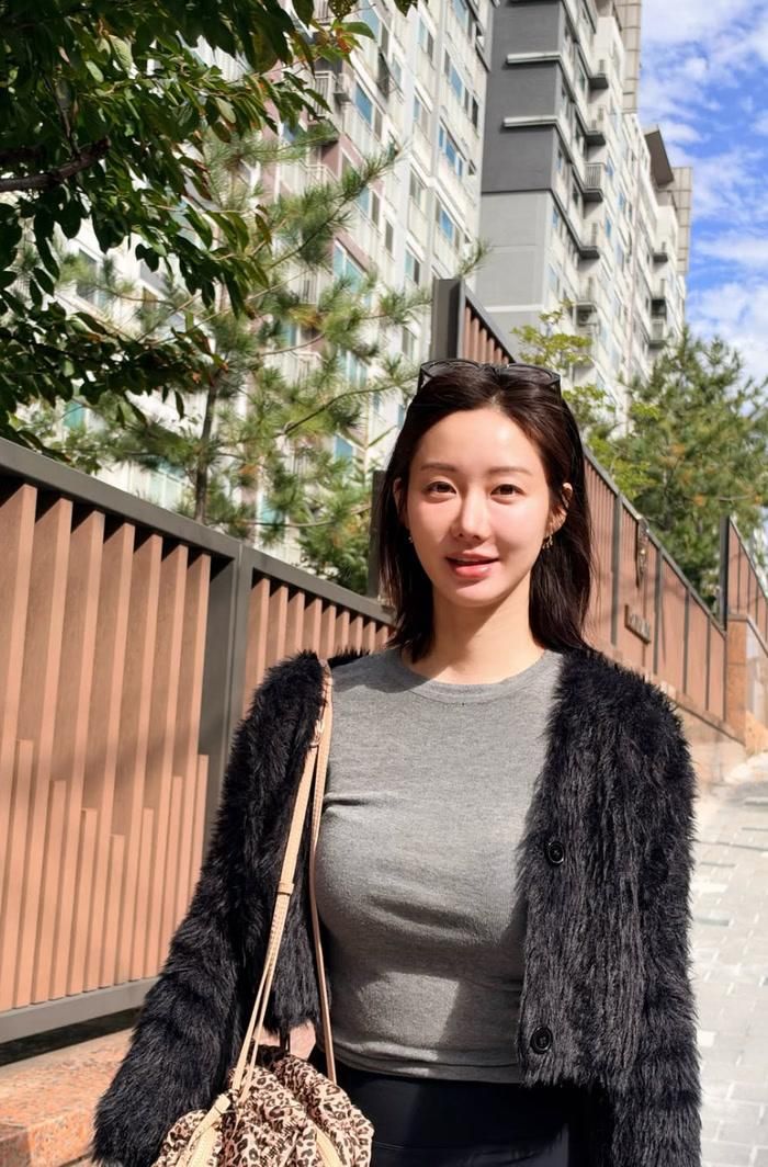 Bên cạnh ngoại hình, cuộc sống của Han Groo sau khi ly hôn cũng là chủ đề nhận được sự quan tâm từ công chúng.