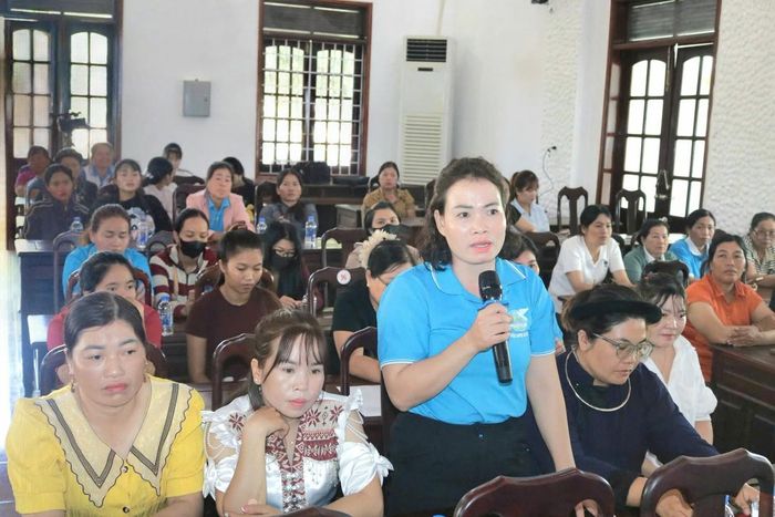 Hội viên phụ nữ chia sẻ ý kiến tại Hội nghị