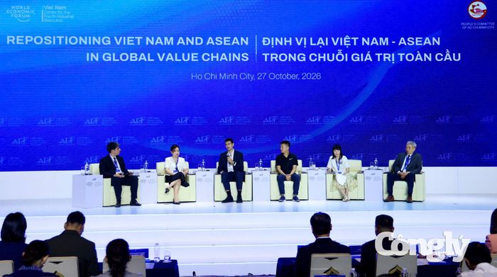 Phiên thảo luận “Định vị lại Việt Nam và ASEAN trong chuỗi giá trị toàn cầu”.