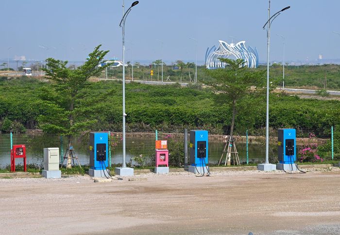 Doanh nghiệp kinh doanh trạm sạc xe điện có thể hưởng lợi khi cơ cấu biểu giá mới được áp dụng đồng thời với khung giờ mới. Ảnh: Hoàng Anh.