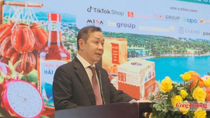 Ông Biện Tấn Tài, Phó Giám đốc Sở Công Thương tỉnh Lâm Đồng phát biểu khai mạc hội nghị.