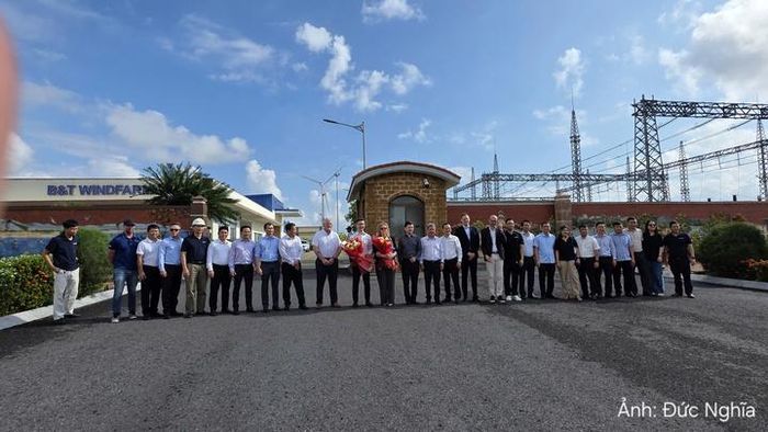 Chuyến thăm là dịp tìm hiểu thực tế hoạt động đầu tư vận hành dự án năng lượng tái tạo tại địa phương.