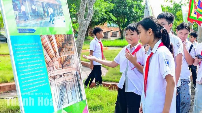 Từ những trải nghiệm tại di tích đến các sản phẩm truyền thông sáng tạo, giáo dục di sản góp phần nuôi dưỡng tình yêu đất nước và trách nhiệm của thế hệ trẻ đối với việc gìn giữ các giá trị văn hóa dân tộc.