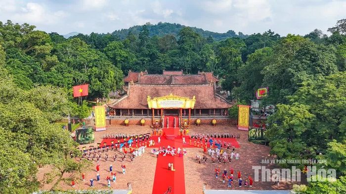 Những công trình kiến trúc tại Lam Kinh là điểm đến trải nghiệm, giúp học sinh kết nối kiến thức lịch sử trong sách vở với thực tiễn.