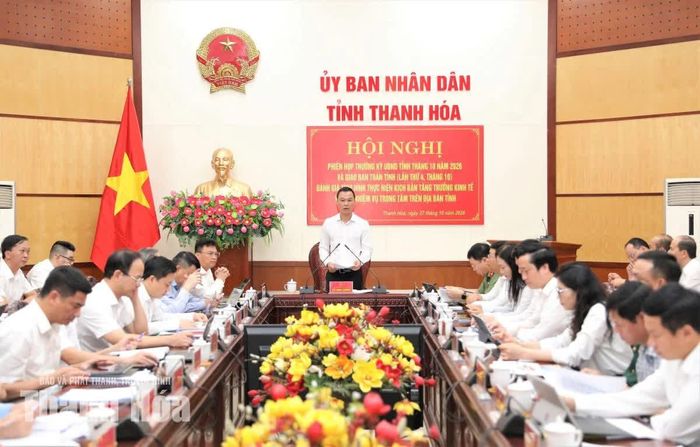 Đồng chí Tô Anh Dũng, Phó Bí thư Tỉnh ủy, Chủ tịch UBND tỉnh chủ trì phiên họp.