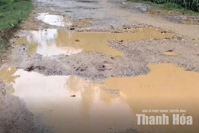 Km 9+200 đường tỉnh 506E, đoạn qua thôn Nguyệt Thành, xã Nguyệt Ấn.