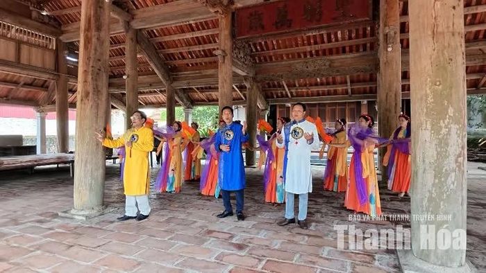 Đình làng Đông Môn - di tích lịch sử văn hóa cấp quốc gia, nơi gìn giữ nét đẹp tín ngưỡng và sinh hoạt cộng đồng truyền thống.