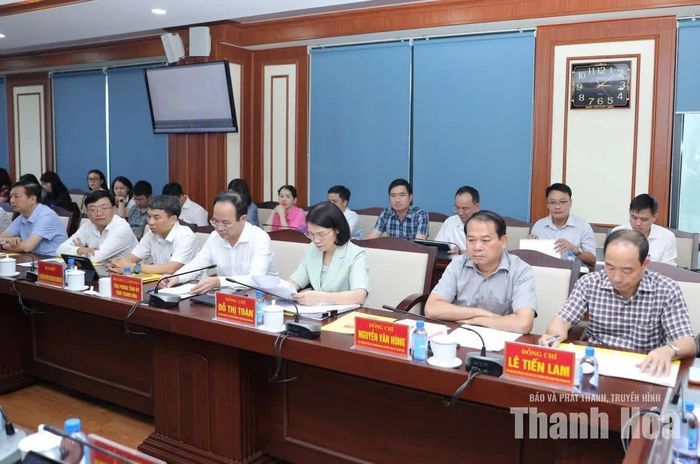 Các đại biểu tỉnh Thanh Hóa dự buổi làm việc.