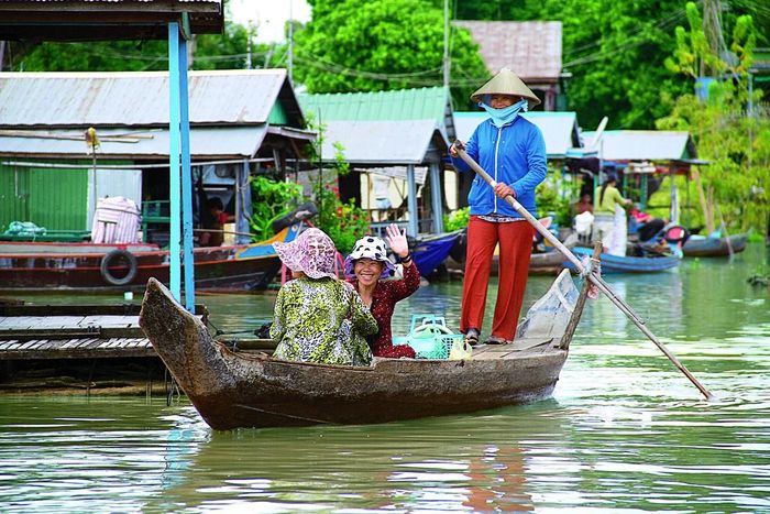 Với đồng bằng sông Cửu Long, nơi sức hấp dẫn du lịch không chỉ nằm ở cảnh quan mà còn được tạo nên từ tập quán sinh hoạt, tri thức sản xuất, văn hóa sông nước. Ảnh: AmaWaterways