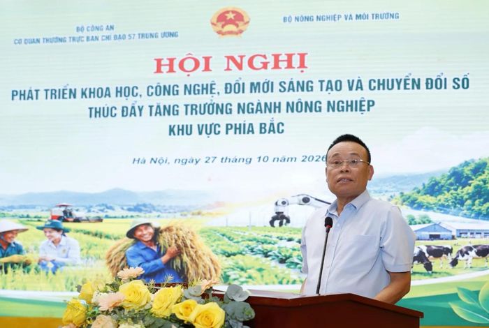 Ông Nguyễn Như So: kiến nghị hoàn thiện cơ chế hỗ trợ chăn nuôi công nghệ cao theo chuỗi khép kín. Ảnh: Ban tổ chức.