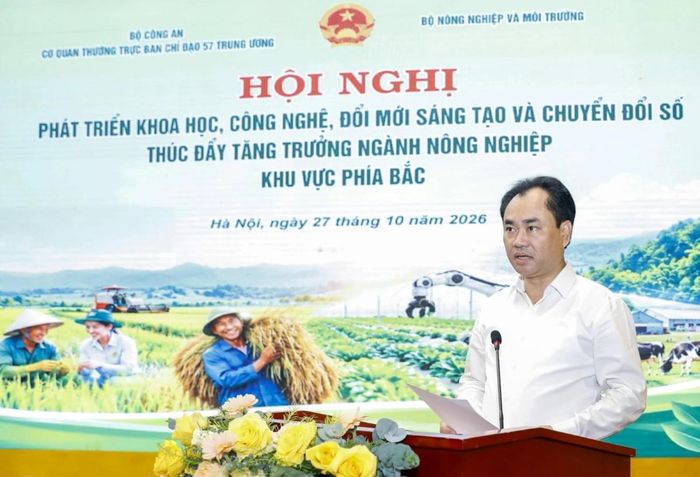 Bộ trưởng Trịnh Việt Hùng: "Để tăng trưởng nhanh và bền vững, ngành cần chuyển từ mô hình tăng trưởng theo chiều rộng sang chiều sâu". Ảnh: Ban tổ chức.