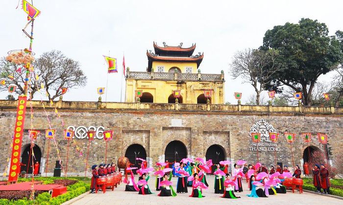 Tái hiện các nghi lễ “Tống cựu Nghinh tân” tại Hoàng thành Thăng Long.