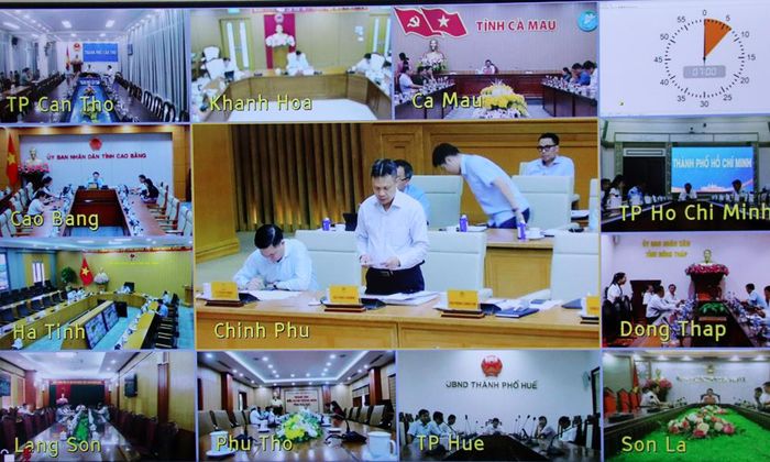  Hội nghị tổ chức theo hình thức trực tiếp kết hợp trực tuyến. 