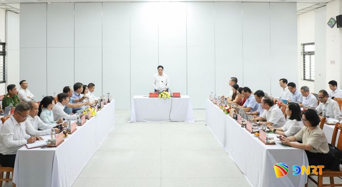 Quang cảnh buổi làm việc. Ảnh: NGỌC PHÚ