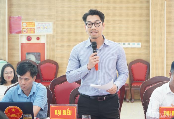 Đại biểu tham gia ý kiến tại hội thảo.