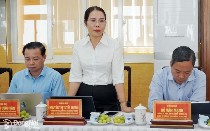 Đồng chí Nguyễn Thị Tuyết Thanh, Thành ủy viên, Ủy viên Ban Chấp hành Đảng bộ các cơ quan Đảng thành phố phát biểu tại buổi làm việc. Ảnh: Phương Hằng
