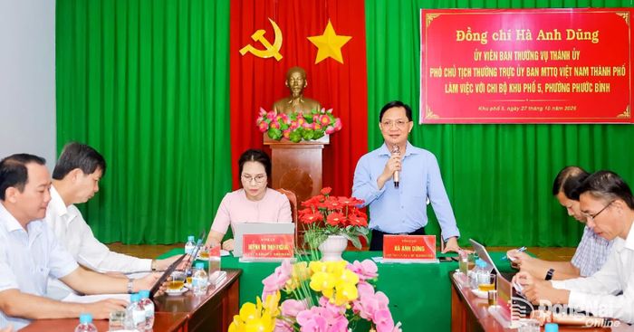 Đồng chí Hà Anh Dũng, Ủy viên Ban Thường vụ Thành ủy, Phó Chủ tịch Thường trực Ủy ban MTTQ Việt Nam thành phố phát biểu tại buổi làm việc. Ảnh: Ngọc Cương