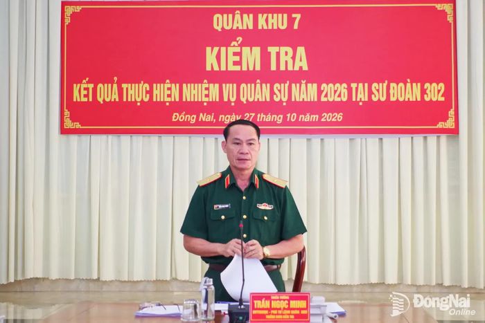 Thiếu tướng Trần Ngọc Minh, Phó Tư lệnh Quân khu 7 triển khai nhiệm vụ kiểm tra tại Sư đoàn 302, Quân khu 7, đóng tại thành phố Đồng Nai. Ảnh: Nguyễn Ân