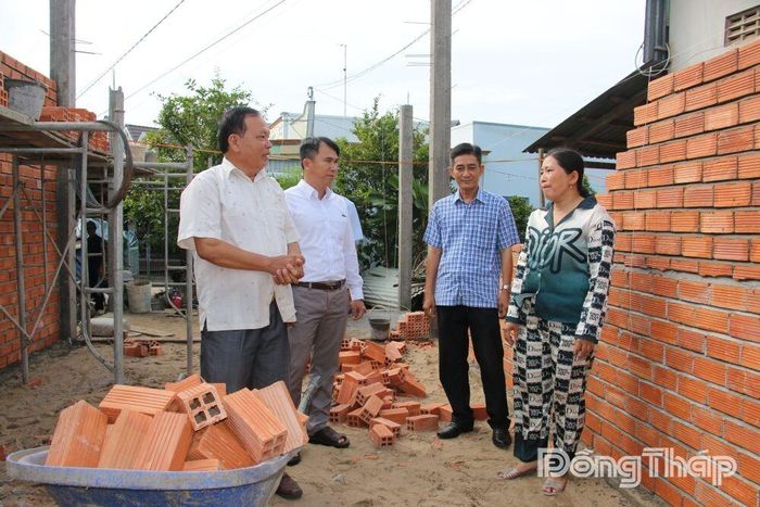 Các ngành, các cấp trên địa bàn xã Lai Vung tập trung hỗ trợ người dân xây dựng nhà kiên cố, góp phần thực hiện hiệu quả chương trình xây dựng nông thôn mới.